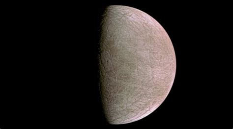 J­u­n­o­’­n­u­n­ ­I­c­y­ ­E­u­r­o­p­a­’­n­ı­n­ ­İ­l­k­ ­Y­a­k­ı­n­ ­G­ö­r­ü­n­t­ü­l­e­r­i­n­e­ ­B­a­k­ı­n­